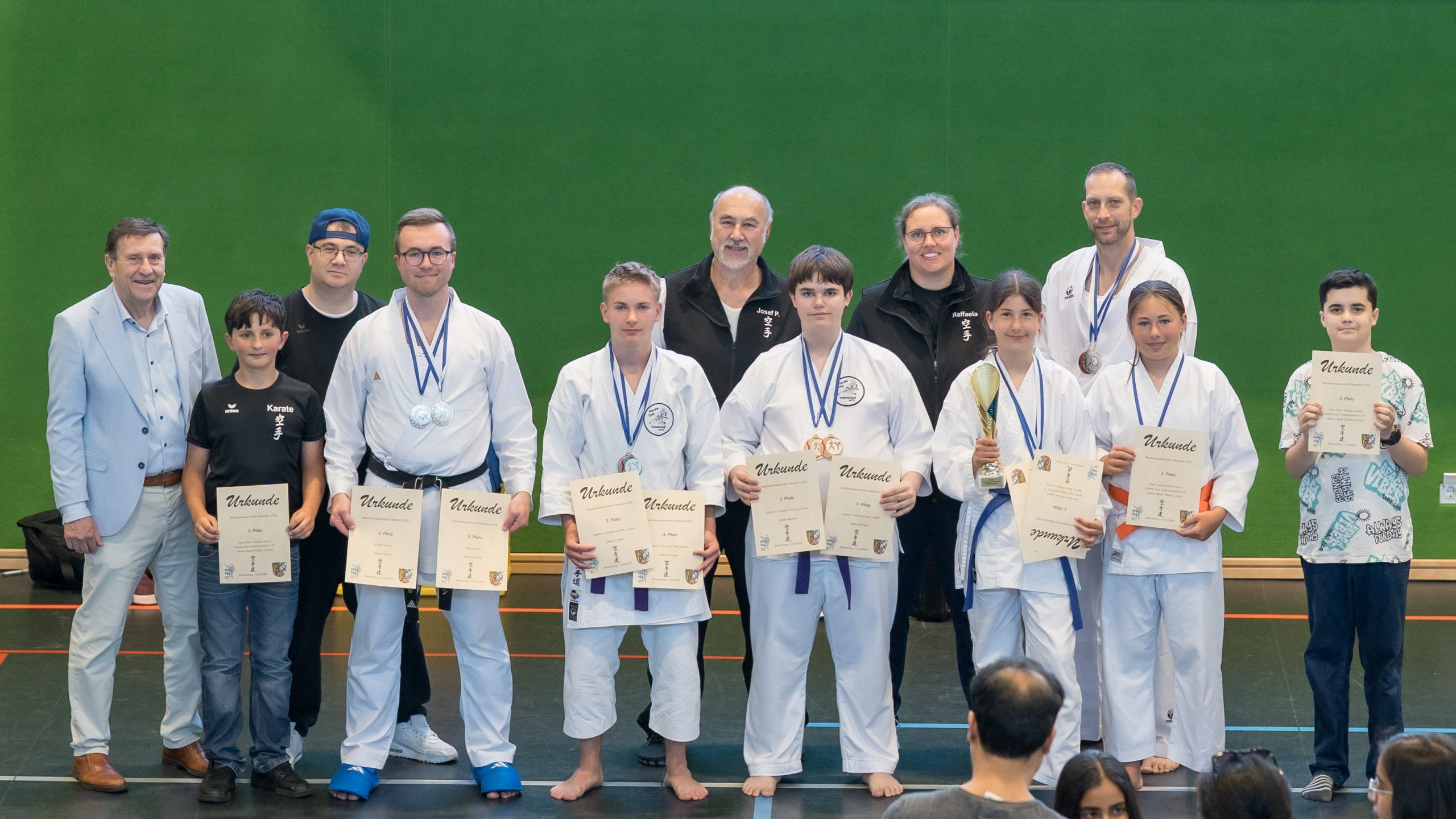 Starker Auftritt in Mintraching: Karate Dojo Vohenstrauß glänzt bei der Bezirksmeisterschaft 2026
